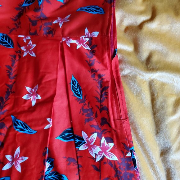 Deadly Dames by Micheline Pitt Kinky Box Skirt in Red Hawaiian Print Size 2X NWT - Picture 8 of 10